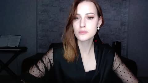 Erdbeeren mit Sahne online show from 9, 11, 2025