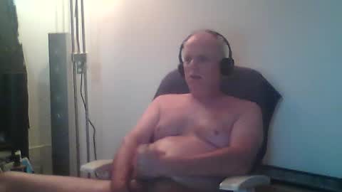 Snapshot of eric204 chatting on 3, 7, 2026 Eric online show from 3, 7, 2026