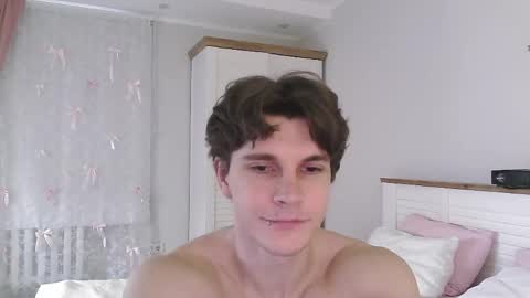 Snapshot of eric_crush chatting on 17, 4, 2026 Eric Crush online show from 17, 4, 2026