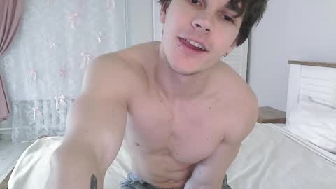 Snapshot of eric_crush chatting on 21, 4, 2026 Eric Crush online show from 21, 4, 2026