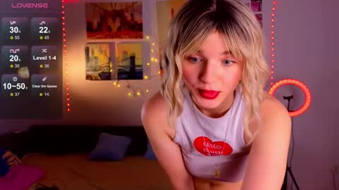 Snapshot of erica_winterr chatting on 4, 2, 2025 Erica Winterr online show from 4, 2, 2025