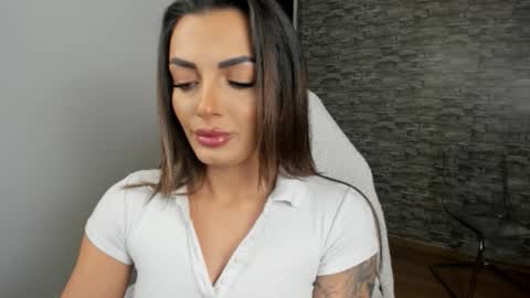 Snapshot of erica_xoo chatting on 4, 10, 2025 Riaaa online show from 4, 10, 2025