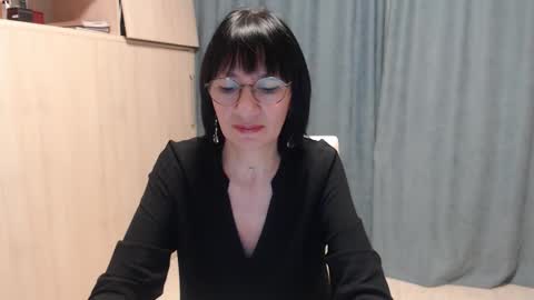 ericablack8 online show from 9, 12, 2024