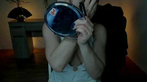 EricaPowers online show from 4, 12, 2024