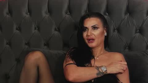 Erica online show from 1, 2, 2025