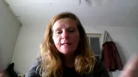 Snapshot of ericas080625 chatting on 17, 12, 2025 EazyE MattyDaddy online show from 17, 12, 2025