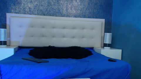   online show from 15, 9, 2025