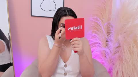 Erika Mendez online show from 31, 1, 2025