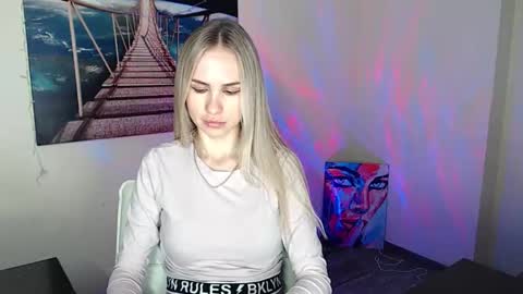 Erika online show from 7, 10, 2025