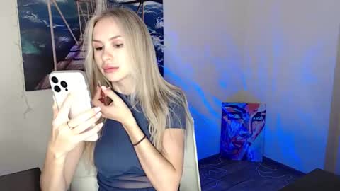 Erika online show from 8, 10, 2025