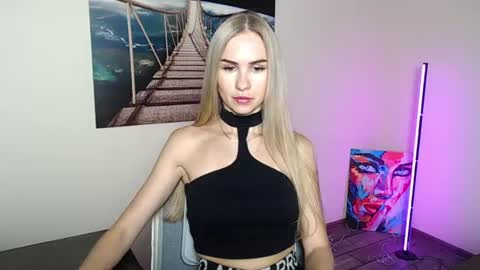 Snapshot of erikagavin chatting on 16, 7, 2026 Erika online show from 16, 7, 2026