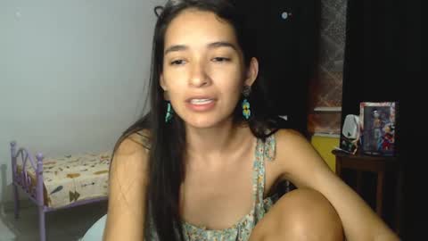 erina_1 online show from 13, 12, 2024