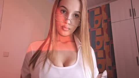 Snapshot of erinnnaji chatting on 5, 6, 2026 Katrin online show from 5, 6, 2026