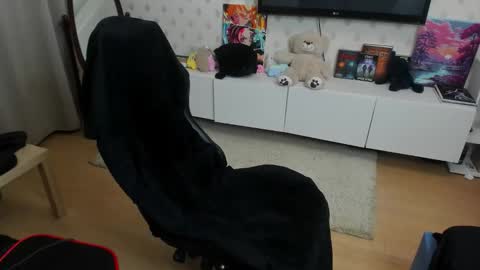 Snapshot of ermak_reborn chatting on 10, 11, 2025 Max online show from 10, 11, 2025