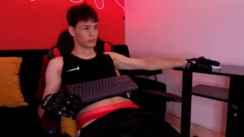 Snapshot of eros_steel chatting on 31, 5, 2026 Eros online show from 31, 5, 2026