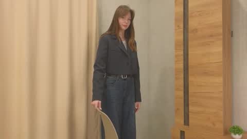 Snapshot of erosyne chatting on 20, 10, 2025 Lily online show from 20, 10, 2025