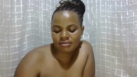 Snapshot of erotic_ebony56 chatting on 12, 6, 2026 erotic_ebony56 online show from 12, 6, 2026