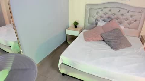 Escarlet online show from 27, 10, 2025