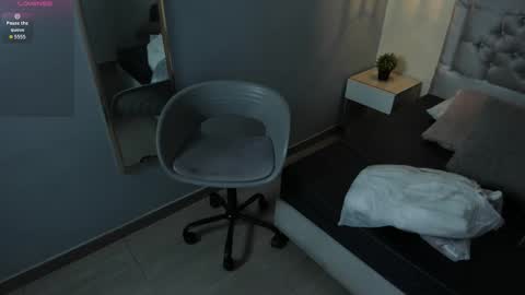 Snapshot of escarleth__ chatting on 25, 2, 2026 Escarlet online show from 25, 2, 2026