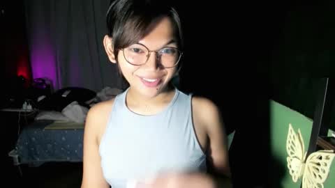 Snapshot of esilchan chatting on 17, 9, 2025 Chelliane online show from 17, 9, 2025