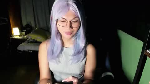 Snapshot of esilchan chatting on 27, 10, 2025 Chelliane online show from 27, 10, 2025