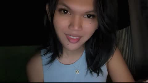 Snapshot of esilchan chatting on 23, 11, 2025 Chelliane online show from 23, 11, 2025