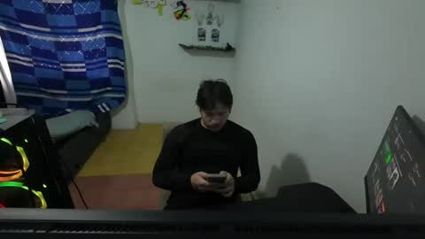 Snapshot of eskol212 chatting on 24, 7, 2026 eskol212 online show from 24, 7, 2026
