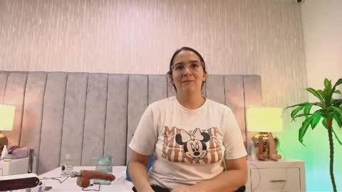 Esme online show from 18, 4, 2026