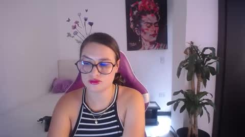 Esmeralda online show from 4, 4, 2026