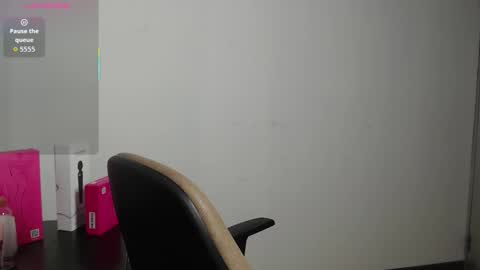 Snapshot of esmeralda_bk chatting on 25, 11, 2025 esmeralda_bk online show from 25, 11, 2025