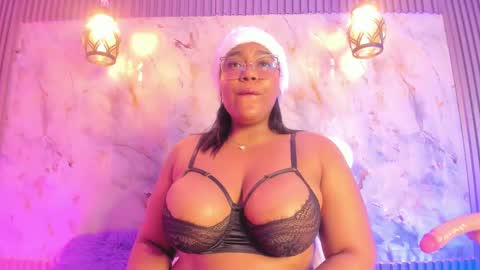 Snapshot of esmeralda_duarte chatting on 31, 12, 2024 esmeralda online show from 31, 12, 2024