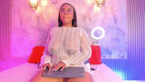 Snapshot of esmeralda_duarte chatting on 27, 1, 2025 esmeralda online show from 27, 1, 2025