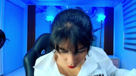 Snapshot of esmeraldachantre chatting on 19, 11, 2025 Esmeralda online show from 19, 11, 2025