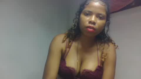 Snapshot of esmeraldae chatting on 4, 10, 2025 esmeraldae online show from 4, 10, 2025