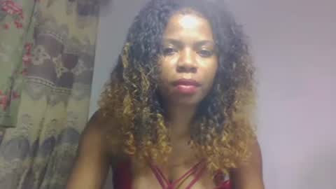 Snapshot of esmeraldae chatting on 8, 10, 2025 esmeraldae online show from 8, 10, 2025