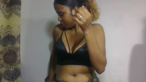 Snapshot of esmeraldae chatting on 24, 10, 2025 esmeraldae online show from 24, 10, 2025