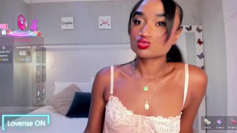 esmeraldanyx online show from 17, 9, 2025