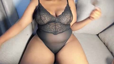 Esme online show from 6, 11, 2025