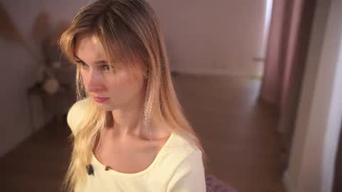 Snapshot of esmereal chatting on 20, 7, 2026 How was your Christmas online show from 20, 7, 2026