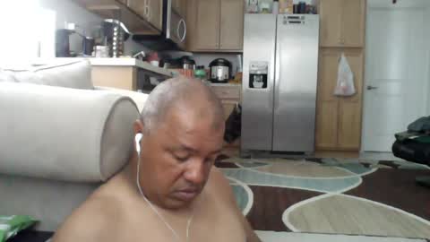 Snapshot of esojph15 chatting on 12, 7, 2026 esojph15 online show from 12, 7, 2026