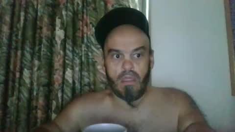 Snapshot of essensualelf chatting on 20, 9, 2025 Essensual Elf online show from 20, 9, 2025