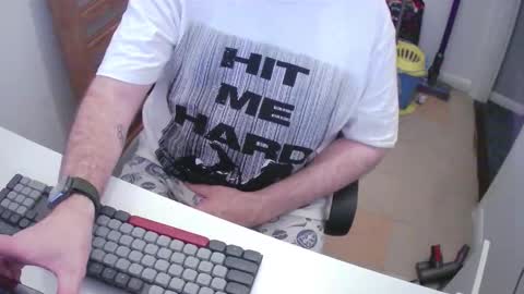 Snapshot of essex_wild chatting on 18, 11, 2025 Morph online show from 18, 11, 2025