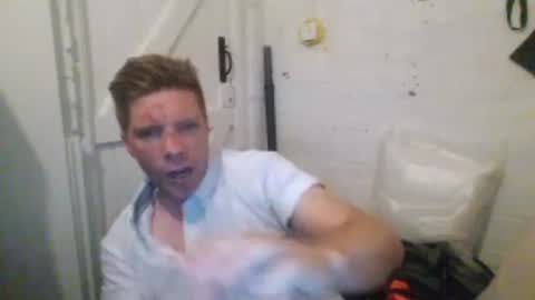 Snapshot of essexlad2022 chatting on 5, 7, 2026 essexlad2022 online show from 5, 7, 2026