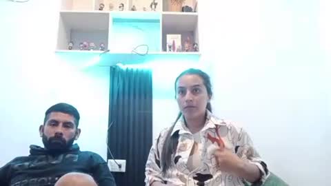 Snapshot of estaxisad chatting on 25, 2, 2025 EstaxisAD online show from 25, 2, 2025