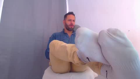 esteban online show from 2, 1, 2025