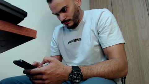 Snapshot of esteban_fer chatting on 9, 2, 2025 Esteban Fernandez online show from 9, 2, 2025