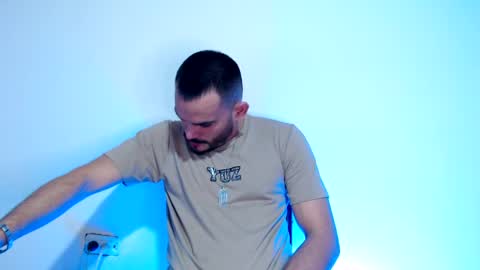 Snapshot of esteban_fer chatting on 12, 2, 2025 Esteban Fernandez online show from 12, 2, 2025