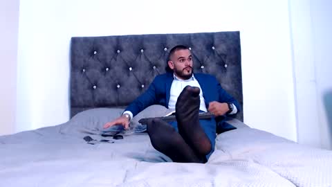 Snapshot of esteban_fer chatting on 8, 9, 2025 Esteban Fernandez online show from 8, 9, 2025