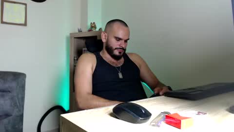 Snapshot of esteban_fer chatting on 28, 6, 2026 Esteban Fernandez online show from 28, 6, 2026