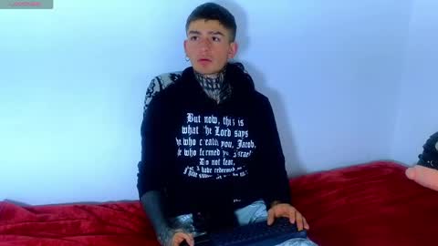 Snapshot of estebanchar_ chatting on 22, 4, 2026 Esteban independent model online show from 22, 4, 2026